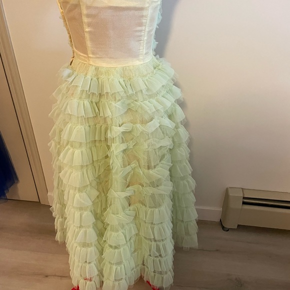 Stunning Vintage strapless ruffle dress - Picture 12 of 16